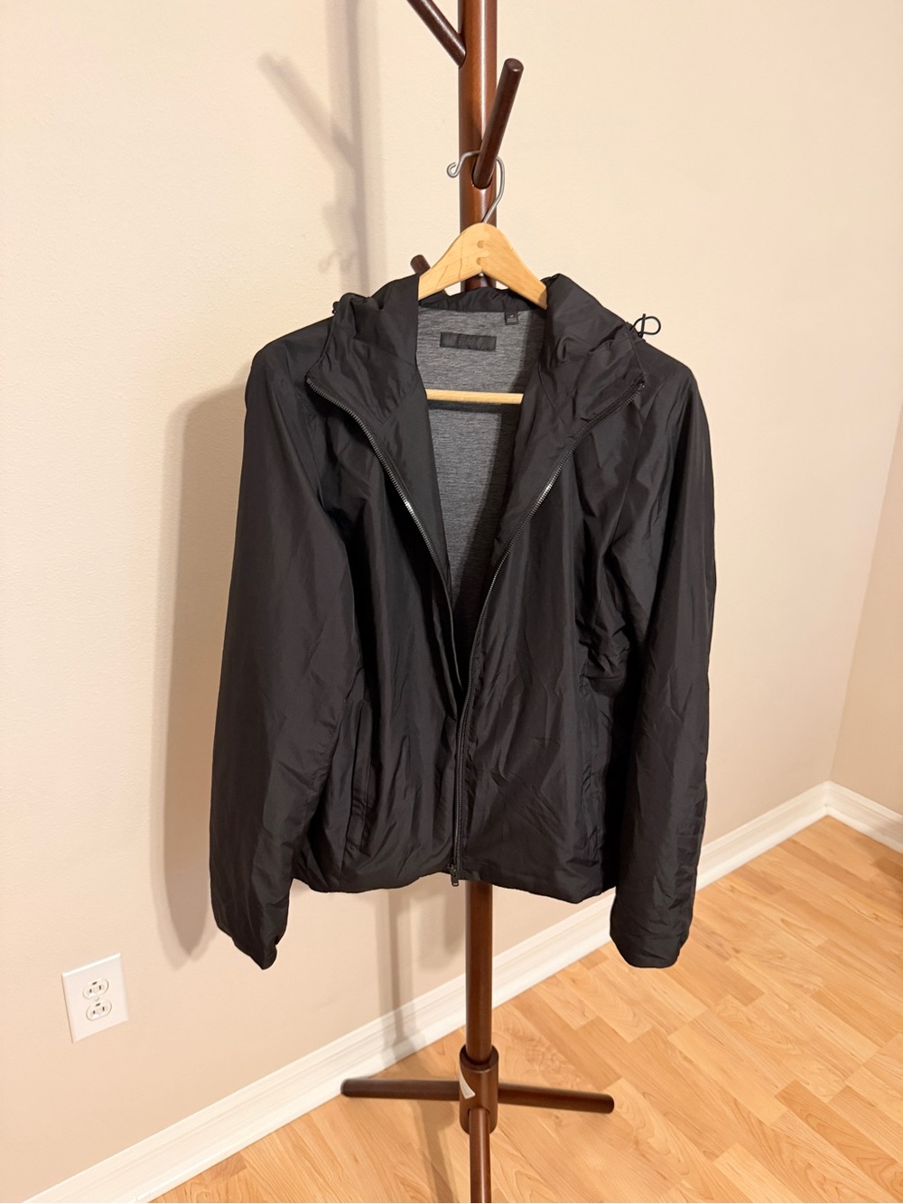 UNIQLO Men's Black Hooded Windbreaker Jacket